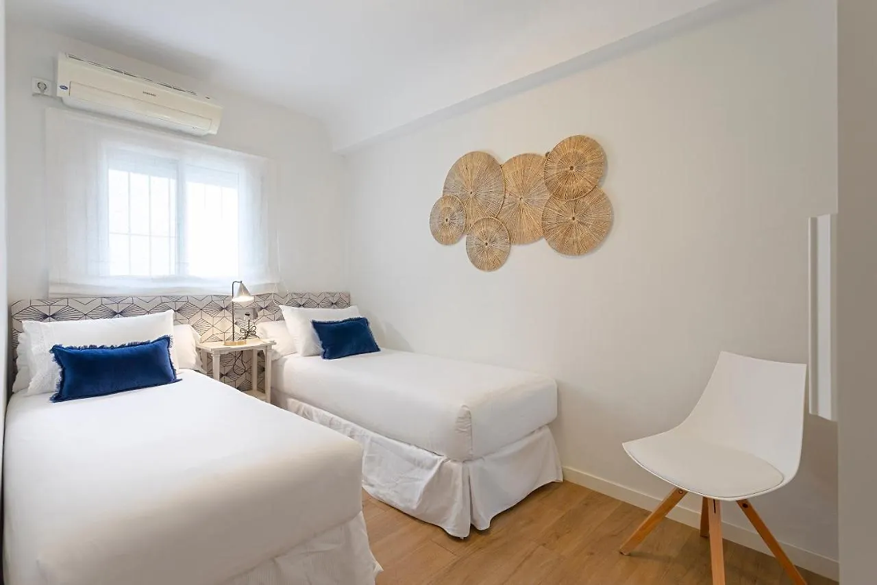 Genteel Home Velarde Seville 0*,  Spain
